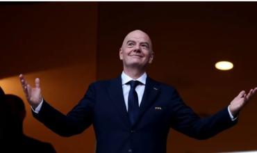 Infantino le abrió la puerta al Mundial de 64 selecciones para 2030: cómo puede afectar a Argentina
