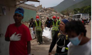 Ascendió a 4.490 el número de muertos por los devastadores terremotos en Venezuela
