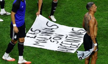 Reino Unido pide a la FIFA investigar a Argentina por la bandera de las Islas Malvinas