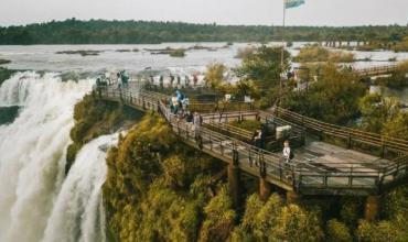 Cerraron la Garganta del Diablo por la crecida del río Iguazú y suspenden visitas