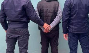 Detuvieron en Catamarca y trasladaron a La Rioja a un joven con pedido de captura