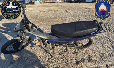 Retuvieron una motocicleta por circular en contramano y sin documentación en Chilecito
