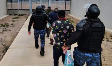 Los presos que hicieron un streaming desde una cárcel de Mendoza fueron trasladados a otro penal