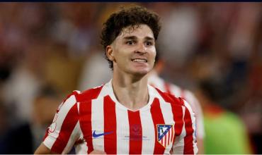 La Federación de España investigará al Barcelona por un presunto contacto ilegal con Julián Álvarez