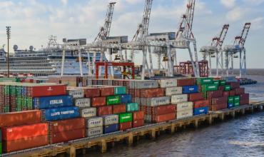 Prefectura Naval intimó a más de 500 trabajadores a levantar el paro en los puertos: hay 140 barcos detenidos