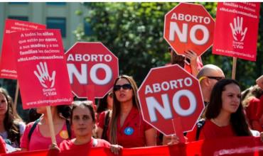 Polémica en Chile: quieren obligar a las mujeres que decidan hacer un aborto a escuchar antes el latido del corazón del feto