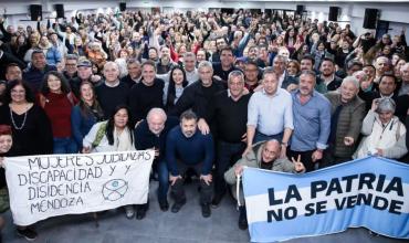 La estrategia electoral de Axel Kicillof: envía a ministros e intendentes a recorrer provincias para consolidar su armado político