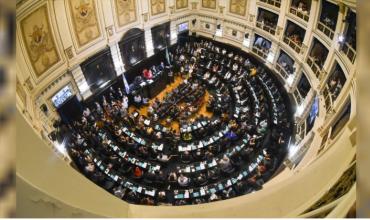 El PRO y LLA quieren frenar un proyecto de La Cámpora que busca blindar a las empresas públicas de la provincia