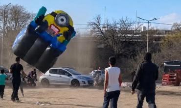 Un inflable se soltó durante los festejos por el Día del Niño en la provincia de Córdoba: dos chicos heridos