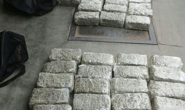 Secuestran cerca de 150 kilos de droga que traficaban desde Tucumán hacia La Rioja. Hay 4 detenidos