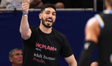 Escándalosa pelea entre una ex figura de la NBA y una jugadora en medio de la polémica por la inclusión de atletas transgénero en el básquet