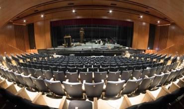 Insólito: el Teatro Tronador recibió una factura de luz de más de $13 millones