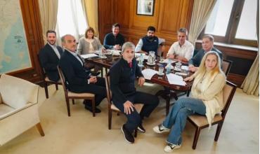 Se reunió la mesa política del Gobierno y se viene un anuncio económico de Luis Caputo este miércoles