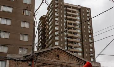 Horror en Chile: una adolescente de 14 años mató a su mamá con un martillo, pasó la noche junto al cuerpo y después fue al colegio