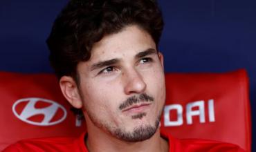 Con una advertencia a Julián Álvarez, la dirigencia del Atlético de Madrid ratificó que no negociará su pase con el Barcelona