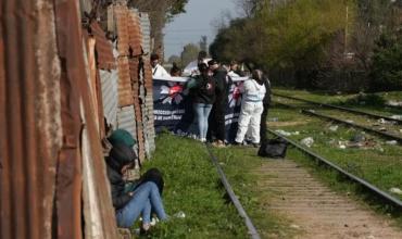 Rosario: hallaron muerto a un hombre junto a las vías, creyeron que había sido un accidente y ahora investigan un posible crimen