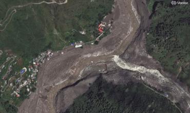 Crece el peligro en el Himalaya: dos lagos amenazan con romper sus barreras y desatar nuevas inundaciones en Nepal y China