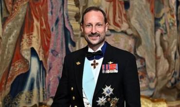 Quién es Haakon VIII, el nuevo rey de Noruega que asume la corona en tiempos turbulentos para la monarquía del país nórdico