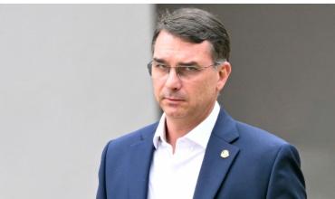Electorado en la mira: Flávio Bolsonaro atribuyó los aranceles de EE.UU. a Lula