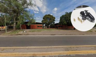 Allanaron a las familias de los alumnos que fueron armados a dos colegios de Tucumán: secuestraron pistolas y municiones