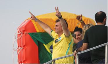 Campaña en Brasil: Flávio Bolsonaro anunció un plan para crear 500.000 plazas carcelarias inspiradas en el modelo de Bukele