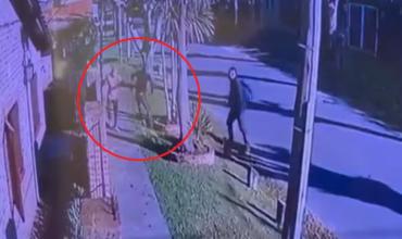 Entró a robar a la casa de dos jubilados, los atacó a golpes con un fierro y los vecinos lo atraparon cuando escapaba
