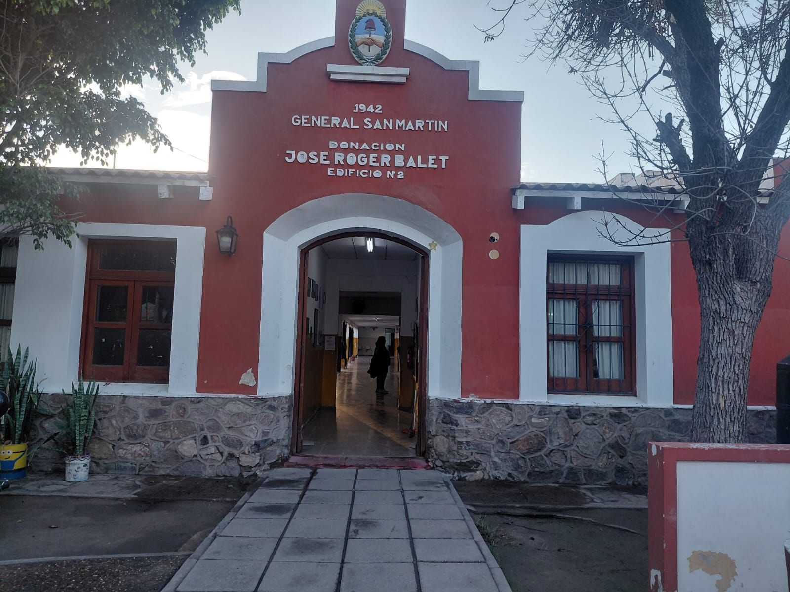 351446_1788267095.jpg