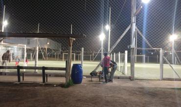 Suspendieron un partido de fútbol tras una agresión al árbitro en una cancha de F5