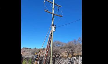 Después de dos meses, llegó la energía eléctrica a familias de las sierras de Tuaní