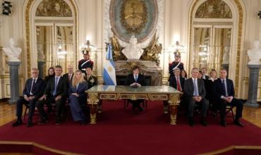 Milei suma al Congreso a la ofensiva por Malvinas y firma un decreto contra las petroleras