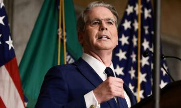 Scott Bessent celebró el respaldo de la UE a la presión financiera impulsada por la Administración Trump contra el régimen de Irán