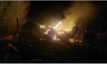 Se incendió la casa de la madre de Ángel López, el nene de cuatro años que murió en Comodoro Rivadavia: investigan las causas