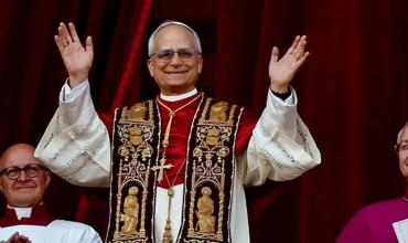 El papa León revocó una reducción salarial a cardenales y otros funcionarios