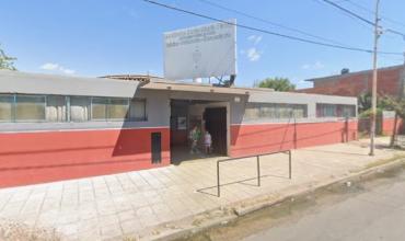 Un alumno de 15 años llevó un arma a un colegio de La Matanza: la tenía escondida en la mochila y se disparó por accidente