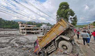 Tragedia en Nepal: un estudio afirma que el calor extremo debilitó el glaciar que desató el colapso