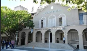 Retuvo los vehículos de su ex pareja tras la separación y la Justicia la procesó por retención indebida