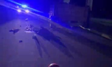 Fuerte choque en avenida Los Cactus: una motociclista fue trasladada de urgencia al hospital