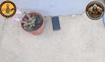 Chilecito: encontró un celular roto junto a su casa y la Policía lo secuestró