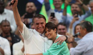 Brasil: Michelle Bolsonaro debió ser internada por sufrir una jaqueca