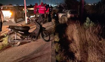 Un auto chocó un pilar de luz y dejó sin energía a dos barrios