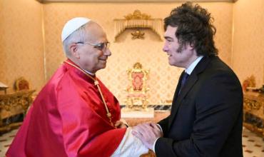 El nuevo dato de pobreza debilita la posición del Gobierno frente a la Iglesia antes de la llegada del Papa