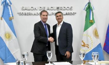 Santilli recibe a Cornejo y Orrego en la Casa Rosada