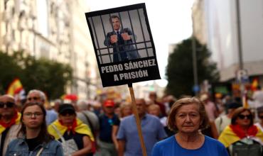 Una multitud marchó en Madrid contra Pedro Sánchez: exigieron su renuncia y elecciones inmediatas