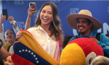 Venezuela: volvió a Caracas una opositora cercana a María Corina Machado que estuvo refugiada en la embajada argentina