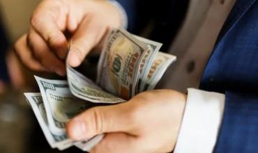 Dólar estable y activos argentinos al alza, tras la elección en Brasil y el apoyo de Bessent