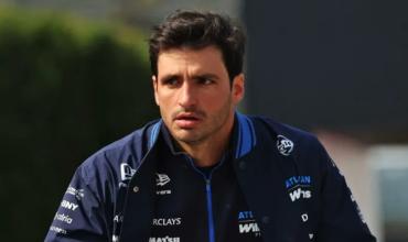 Carlos Sainz explotó contra la FIA tras un insólito error en el GP de Singapur
