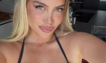 ¡Fuego puro! Wanda Nara festejó sus 10 kilos menos con un look diminuto frente al espejo