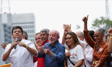 Lula da Silva pidió movilizar para el balotaje a los más de 30 millones de brasileños que no votaron en primera vuelta