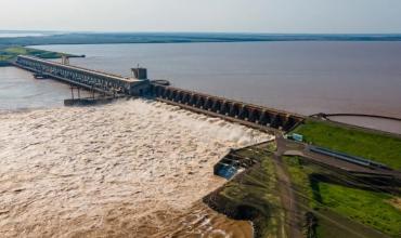 Alerta por la crecida del río Paraná: abrieron las compuertas de Yacyretá para atenuar los efectos