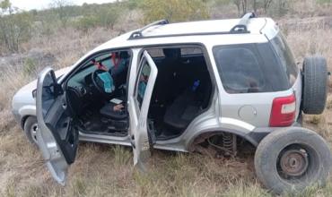 Una Ford EcoSport sufrió un reventón de neumático y estuvo cerca de volcar cerca de Chepes